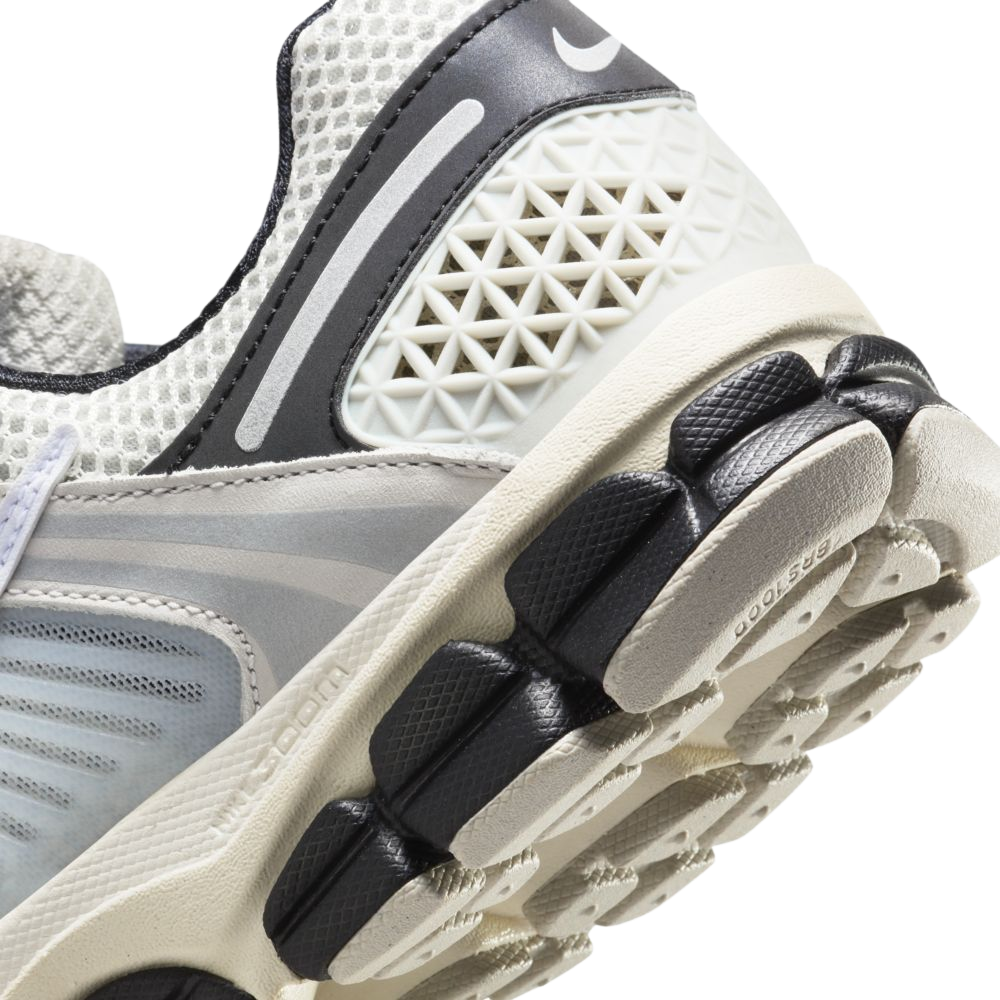 Nike Zoom Vomero 5 Light Bone/Black