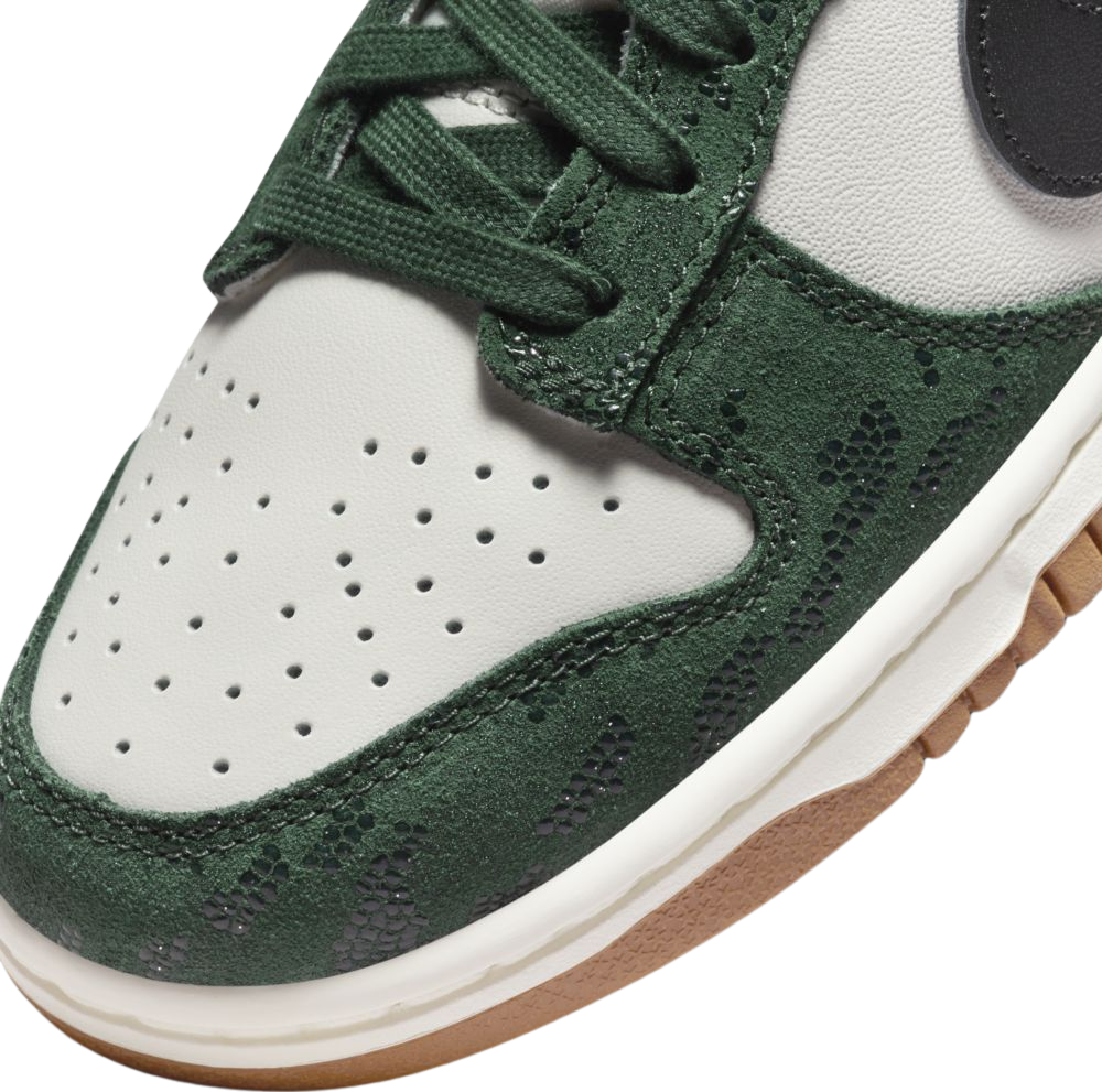 Nike Dunk Low Green Snake (W)